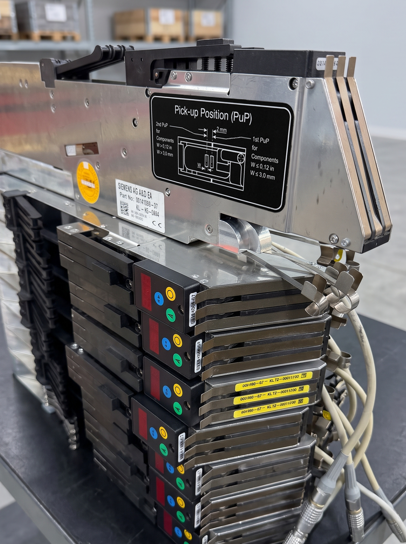 Siemens / ASM SL Triple Track Silver EA 00141098-07 3×8 mm Lane Feeder