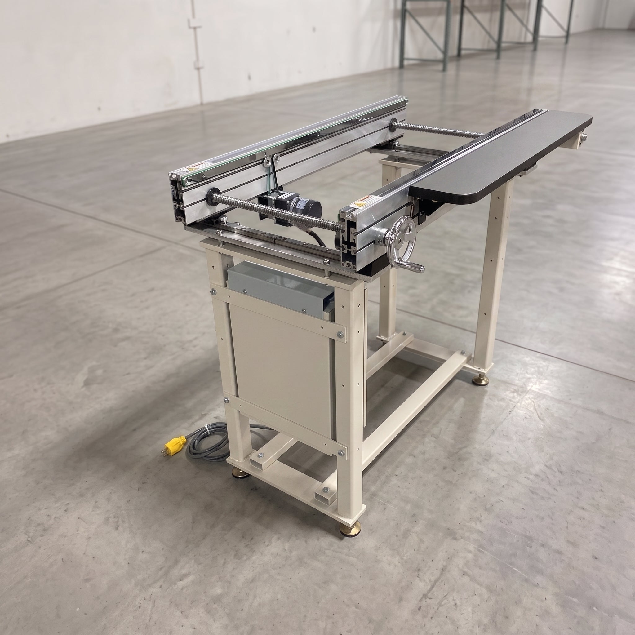 Conveyor Technologies 1 Meter Edgebelt Inspection Conveyor