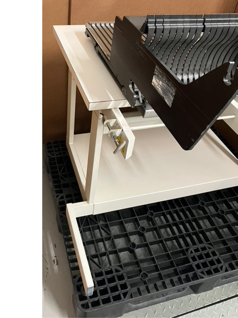 Universal Instruments Feeder Bank Storage Table 46512310