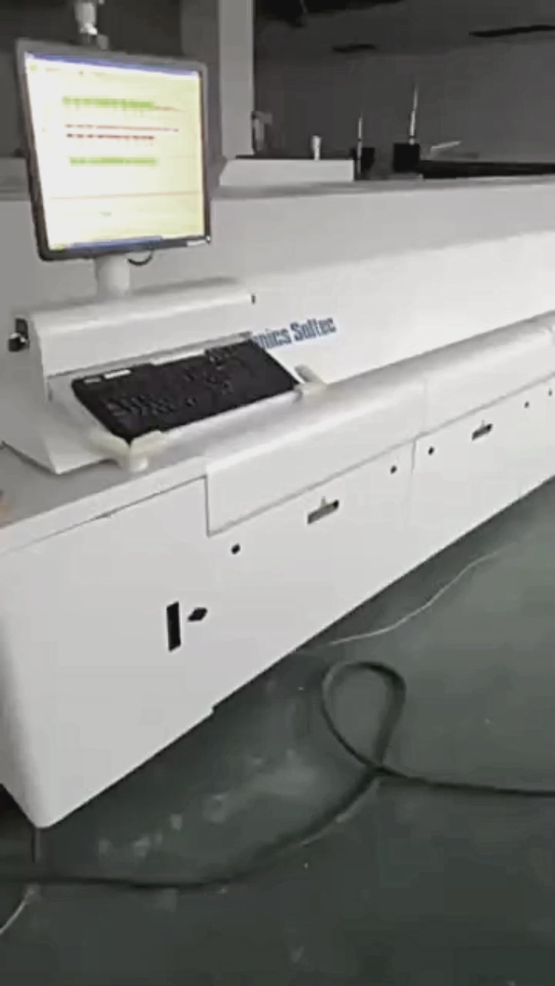 Load video: 2016 Vitronics Soltec 10-Zone XPM3i Reflow Oven